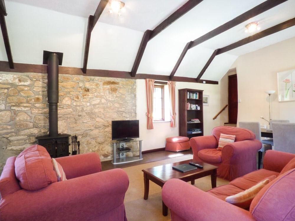 Parlour Cottage - Interior