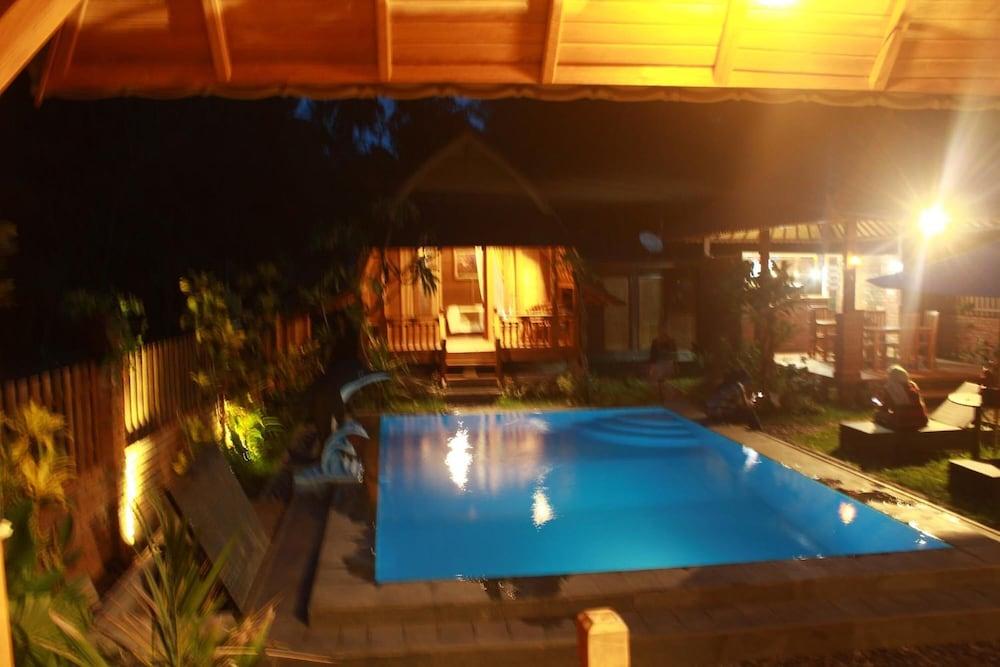 Halumba Eco Villa - Pool