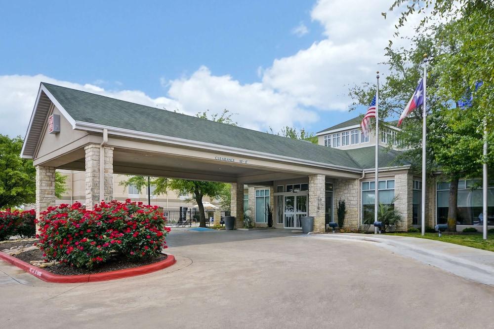 Hilton Garden Inn Austin/Round Rock - Featured Image