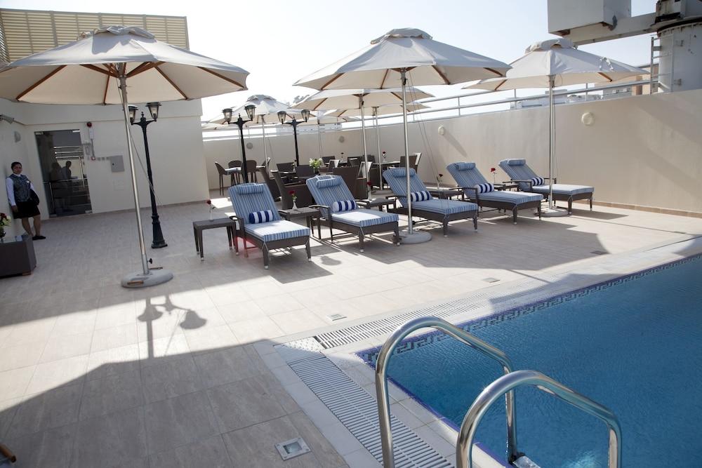 Grand Excelsior Hotel Al Barsha - Rooftop Pool