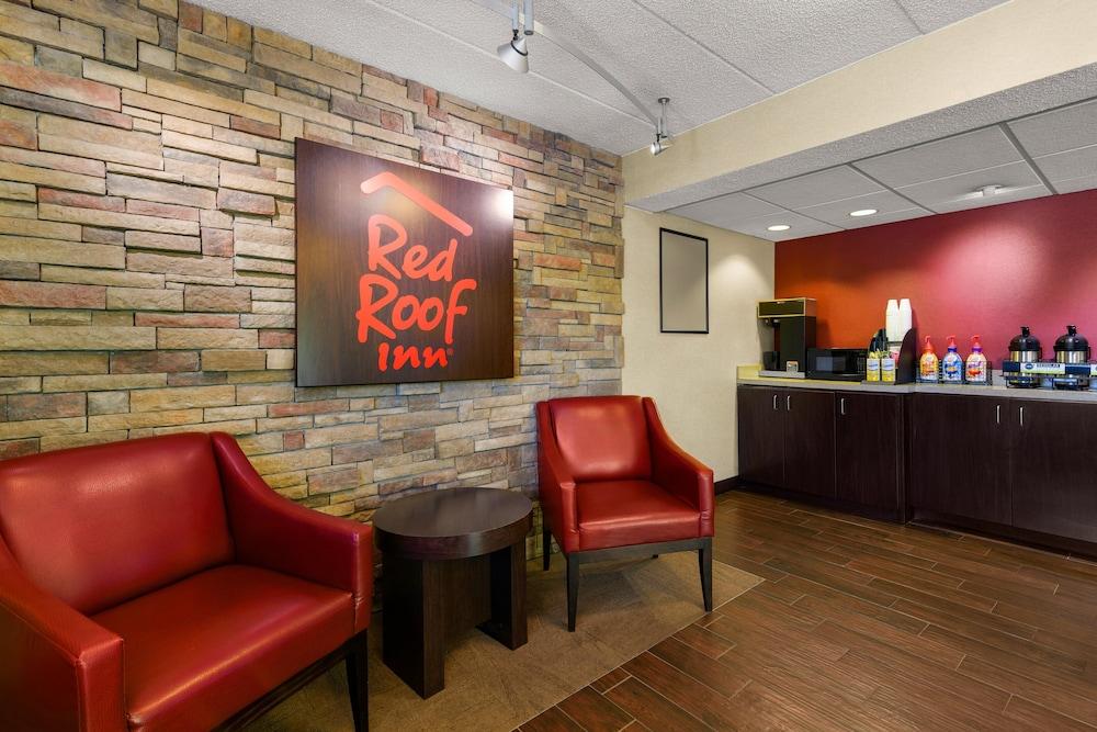 Red Roof Inn Salem - Lobby