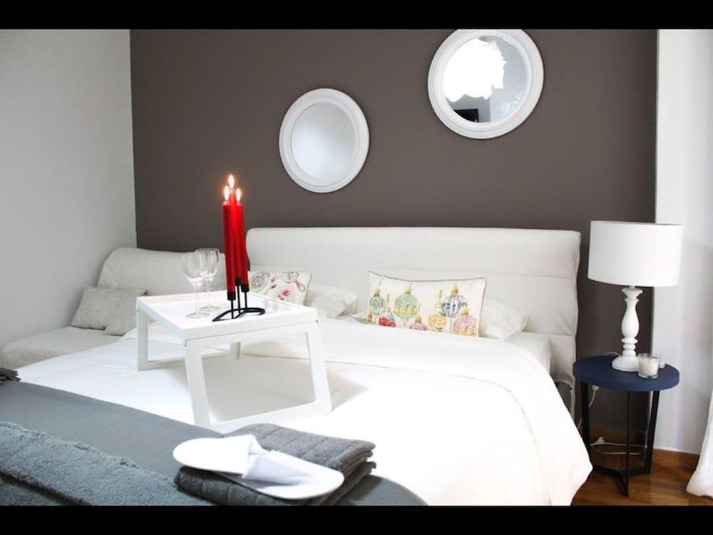Outstanding One Bedroom Flisvos Apartment - Room