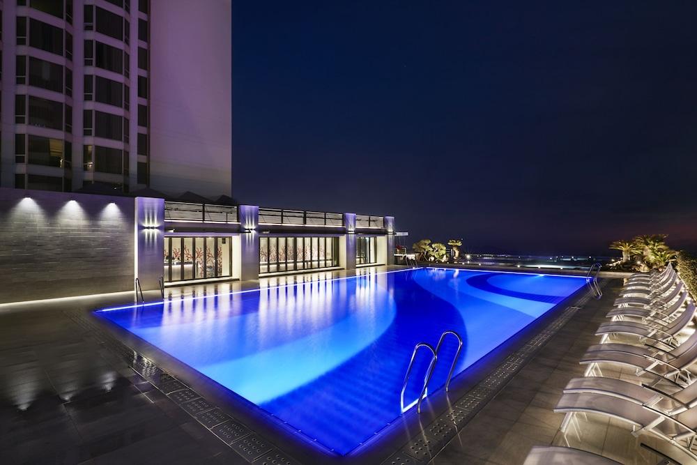 Paradise Hotel Busan - Pool