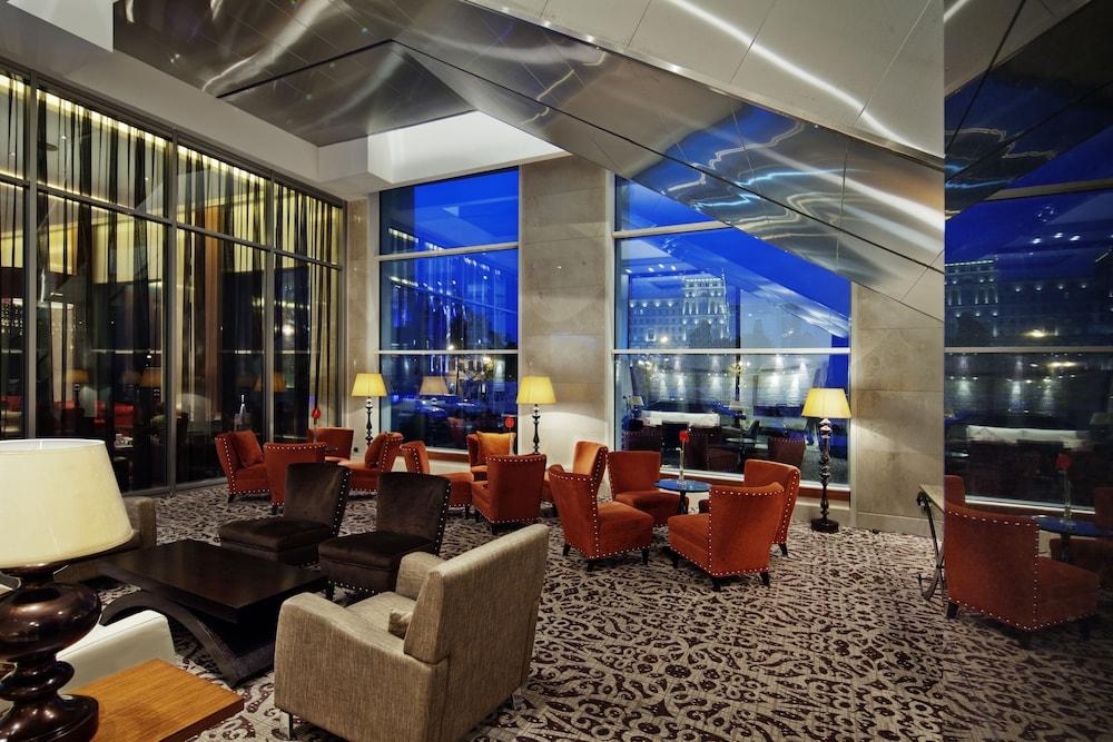 Hilton Baku - Lobby Sitting Area