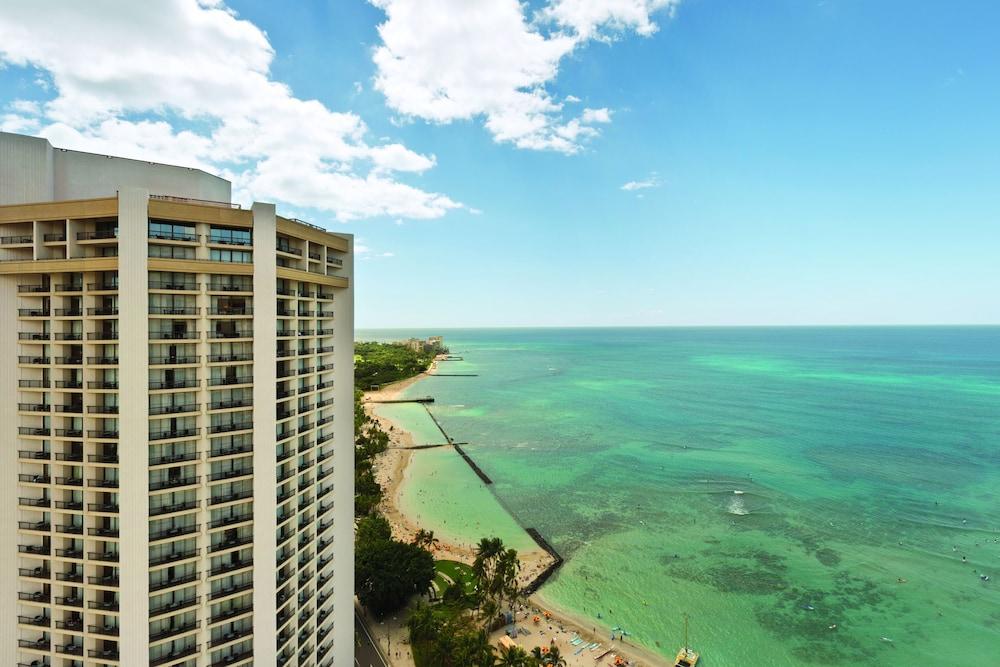 Hyatt Regency Waikiki Beach Resort & Spa - Aerial View