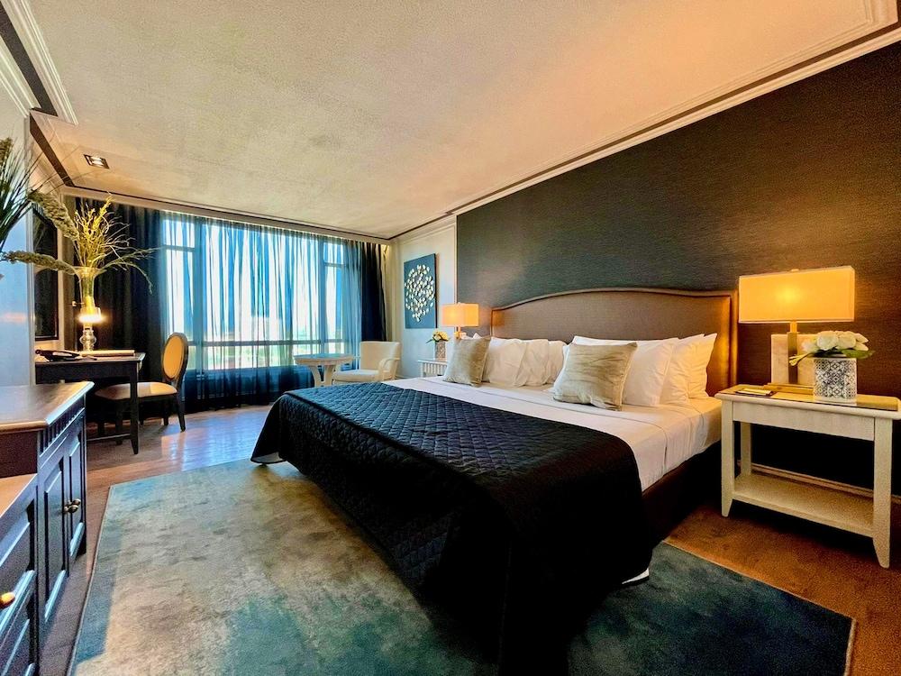 Grand Regal Hotel Davao - Room