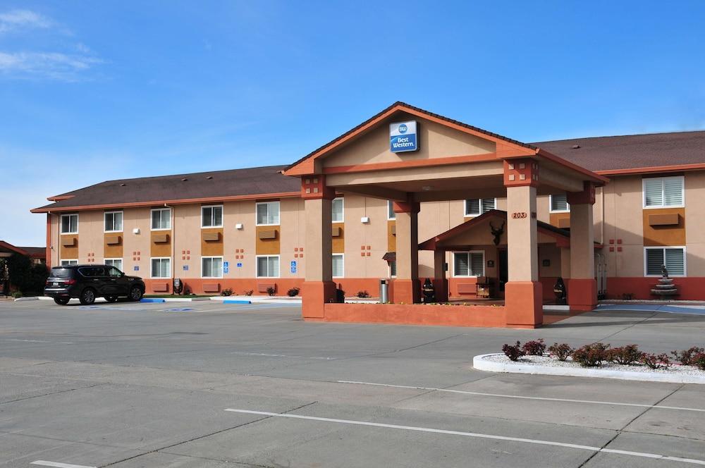 Best Western Antelope Inn & Suites - Exterior