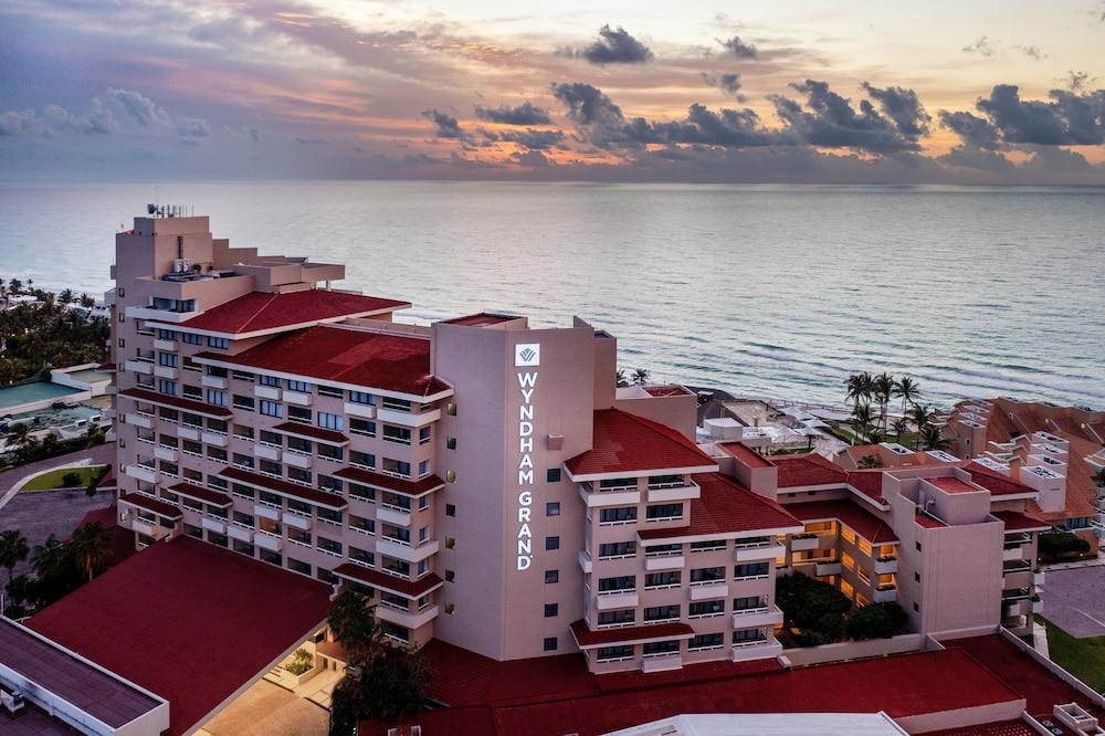 Family 3 Bedroom Ocean Villa By Wyndham Grand Cancun - Exterior