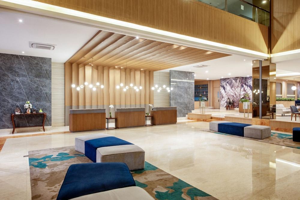 Oakwood Hotel & Apartments Taman Mini Jakarta - Lobby Sitting Area