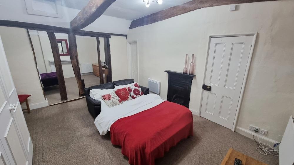 The George and Dragon Inn - Room