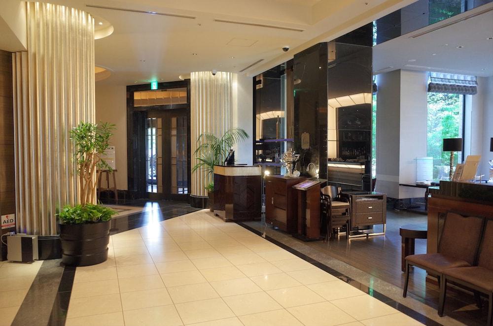 Hotel Trusty Tokyo Bayside - Lobby Sitting Area