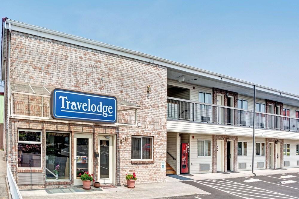 Travelodge by Wyndham Seattle North of Downtown - Featured Image