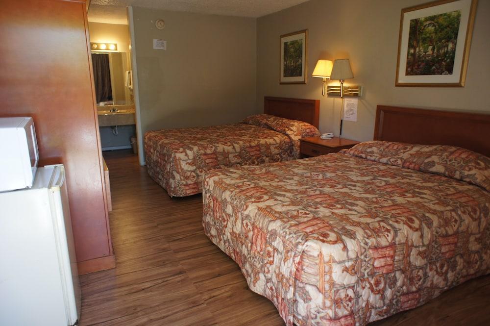 Executive Inn & Suites - Featured Image