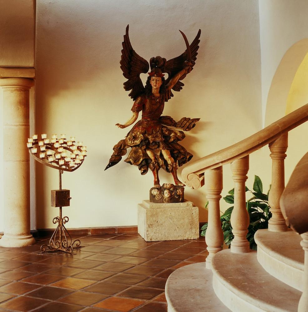 Hacienda San Angel - Interior Entrance