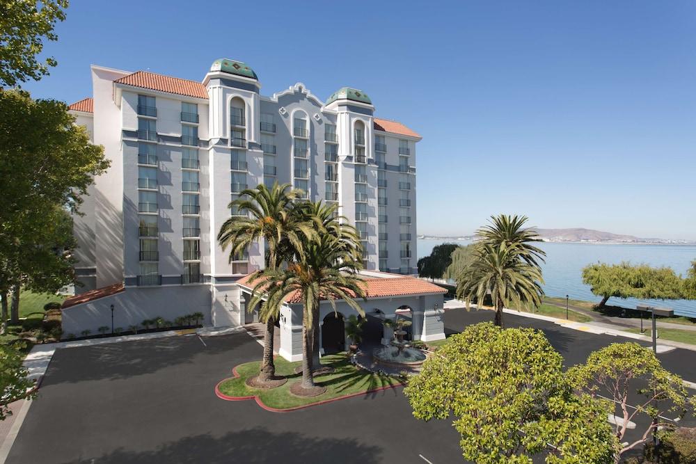 Embassy Suites by Hilton San Francisco Airport Waterfront - Exterior