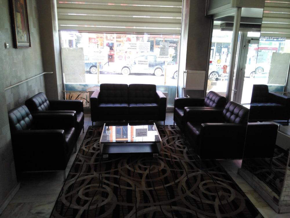 Karabag Hotel - Lobby Sitting Area
