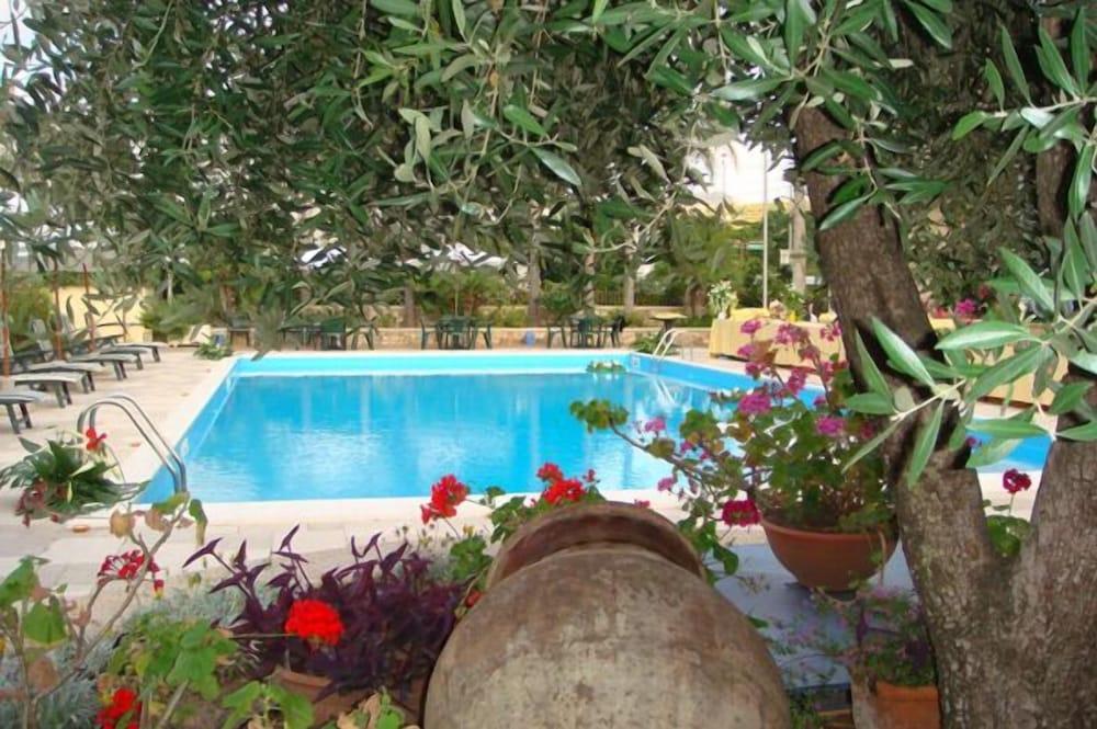 Hotel Delle Palme - Outdoor Pool