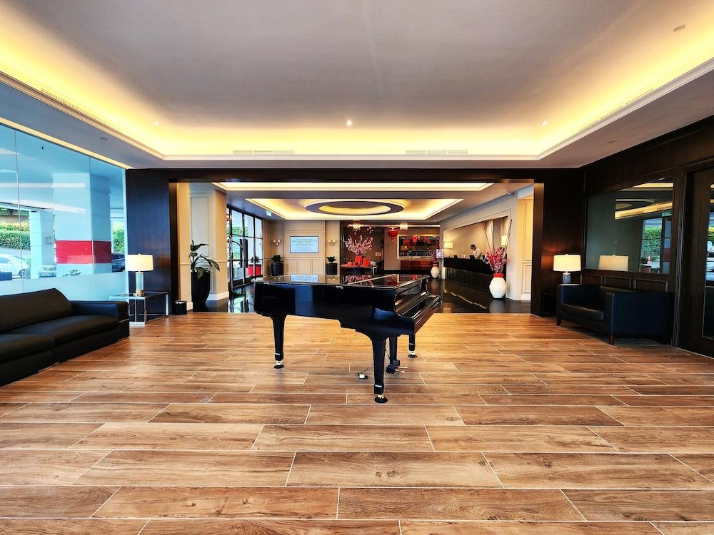 The Palace Hotel Kota Kinabalu - Lobby Lounge
