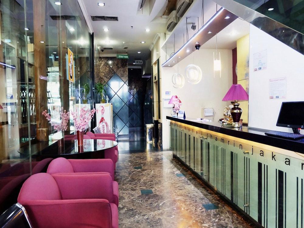 Smart Hotel Thamrin Jakarta - Featured Image