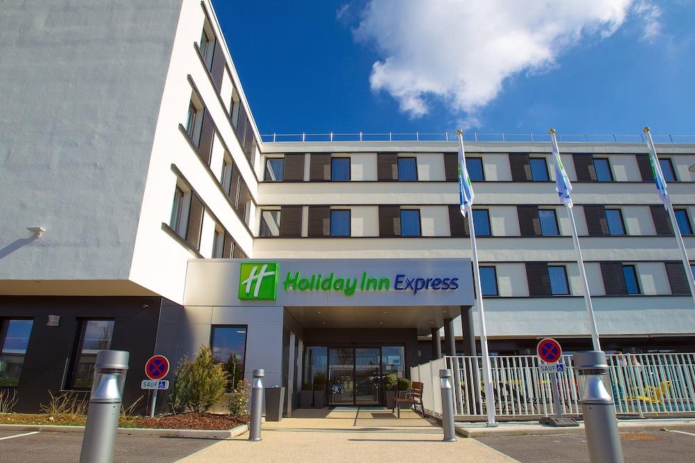 Holiday Inn Express Dijon, an IHG Hotel - Featured Image