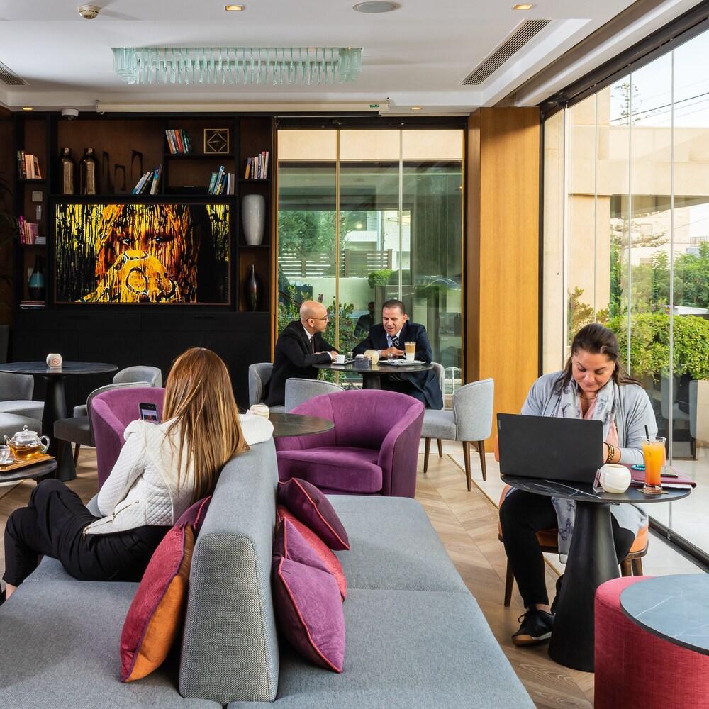 ALQasr Metropole Hotel - Lobby Lounge