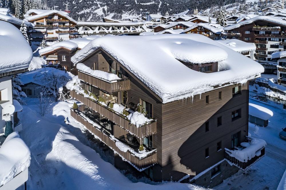 Chalet Piz Buin - Featured Image