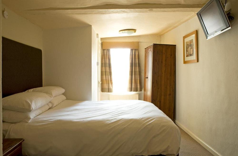 Bull Hotel Halstead by Greene King Inns - Room