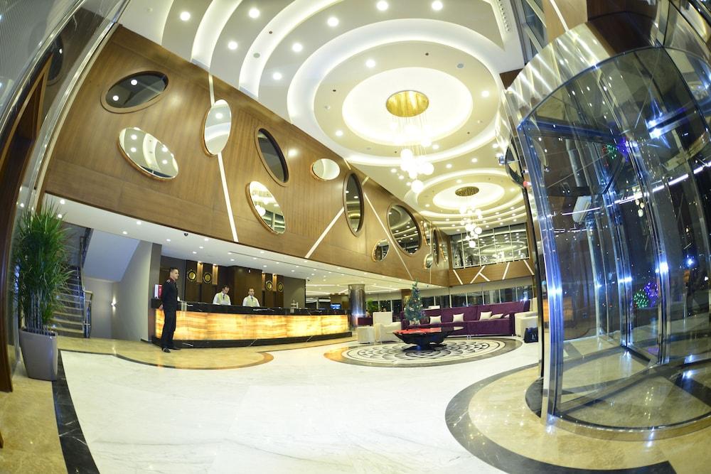 Sirin Park Hotel - Interior Entrance