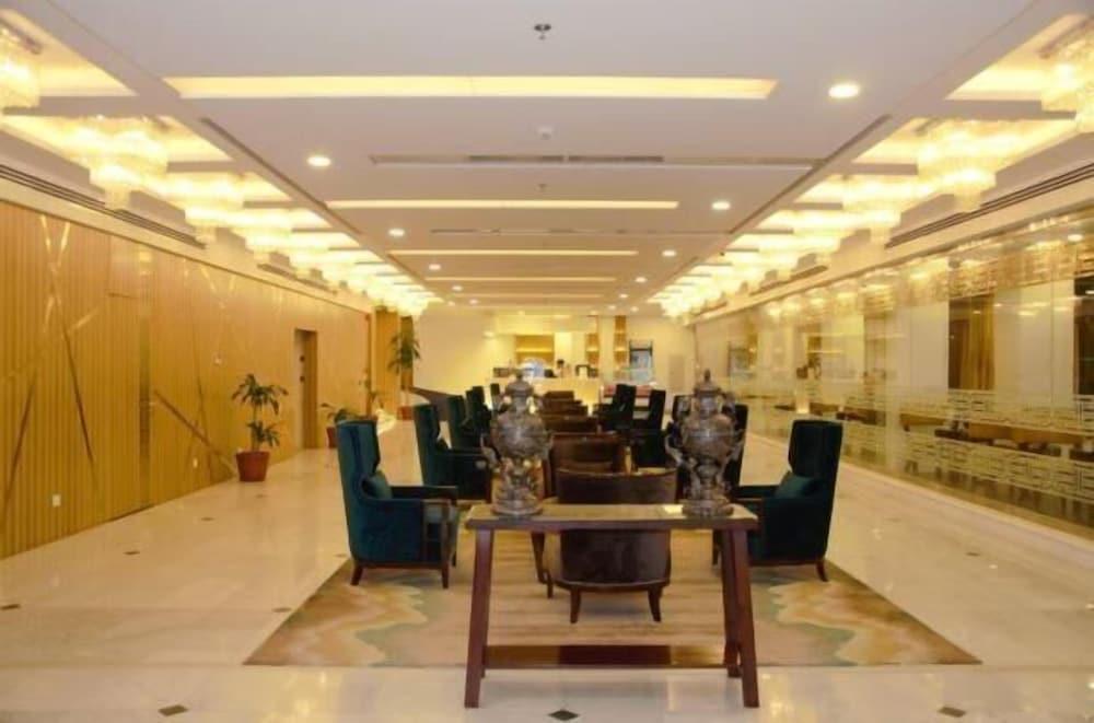 Al Mutlaq Hotel - Lobby