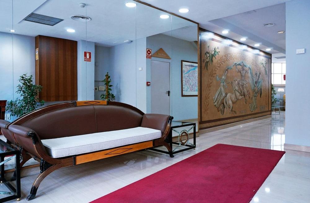 Hotel Cesaraugusta - Lobby