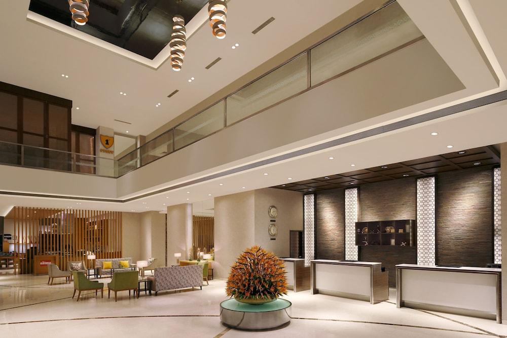 Four Points by Sheraton Hotel & Serviced Apartments, Pune - Lobby Lounge