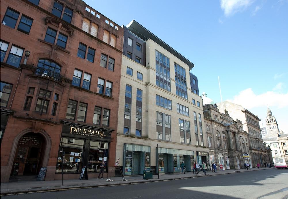 The Spires Serviced Apartments Glasgow - Featured Image