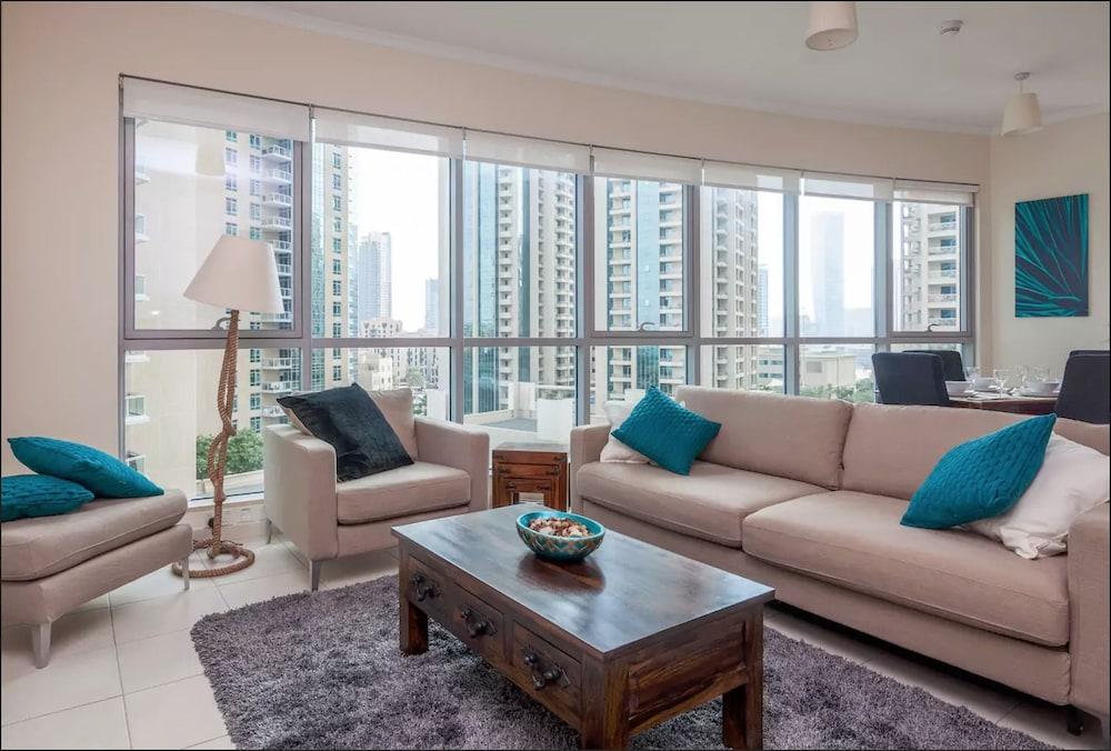 Nasma Luxury Stays - Burj Residences - Featured Image