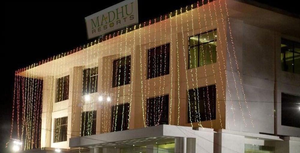 Madhu Resorts - Exterior