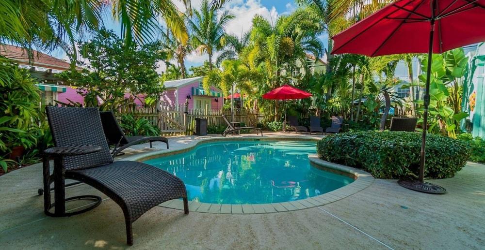 Bahama Breeze Bungalow - Outdoor Pool