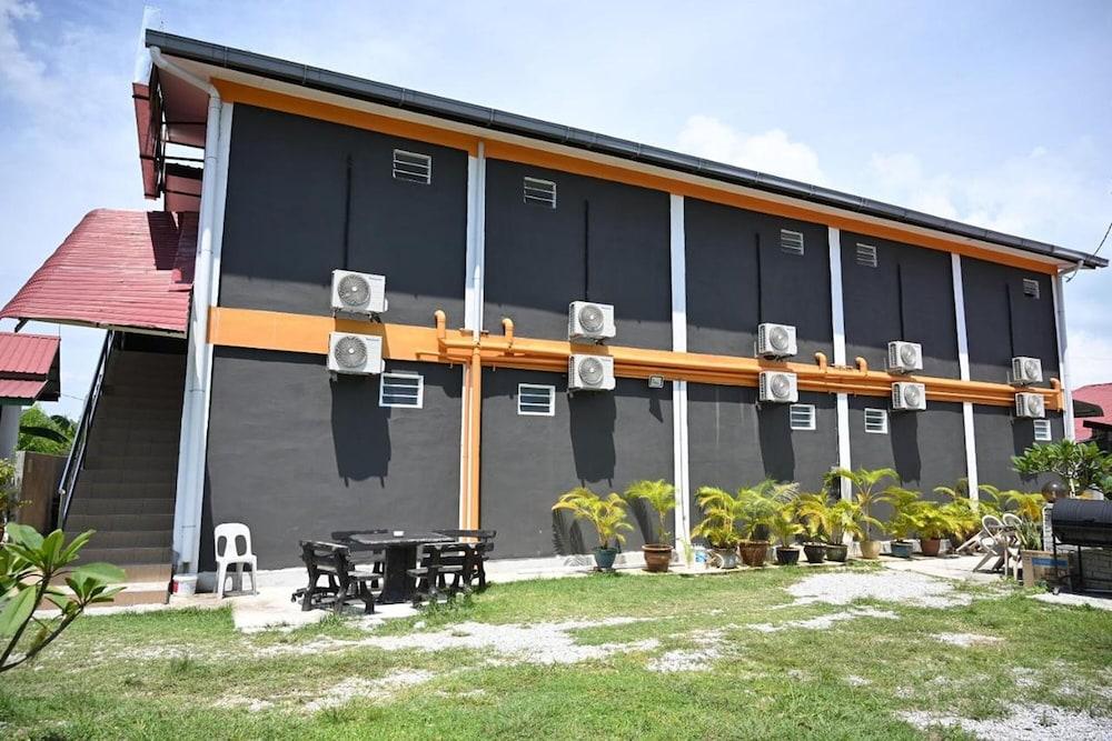 Langkawi Tok Jah Guest House - Featured Image