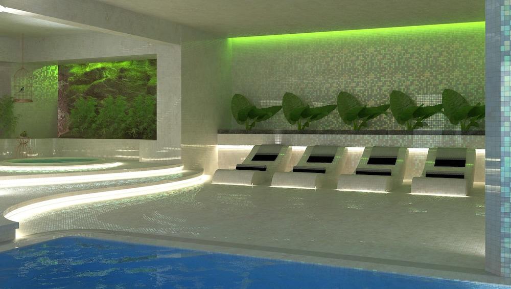 Tiara Thermal & Spa Hotel - Indoor Pool