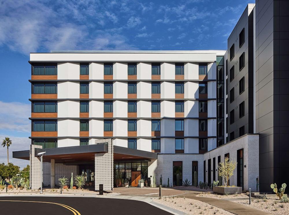 Senna House Hotel Scottsdale, Curio Collection by Hilton - Exterior