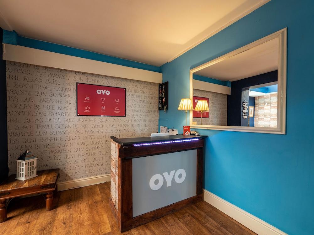 OYO Pier Hotel Rhyl - Reception