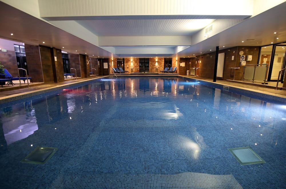 Old Thorns Hotel & Resort - Indoor Pool