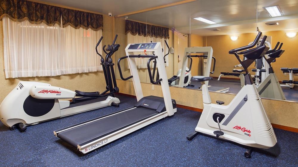 Best Western Queens Court Hotel - Fitness Facility