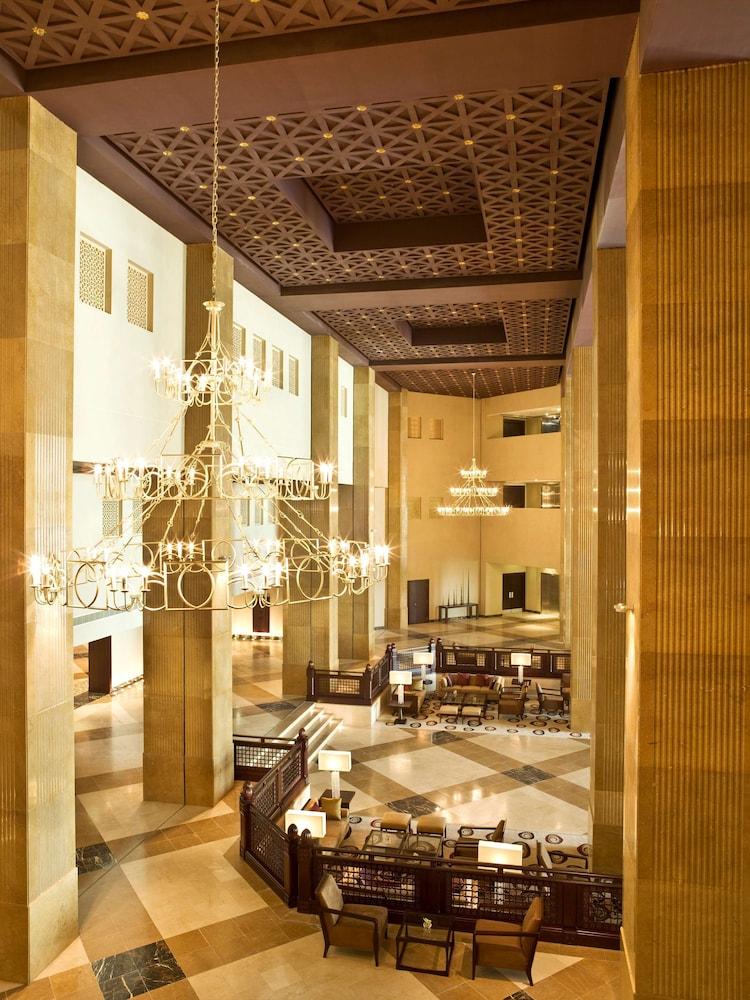 Grand Hyatt Doha Hotel and Villas - Lobby