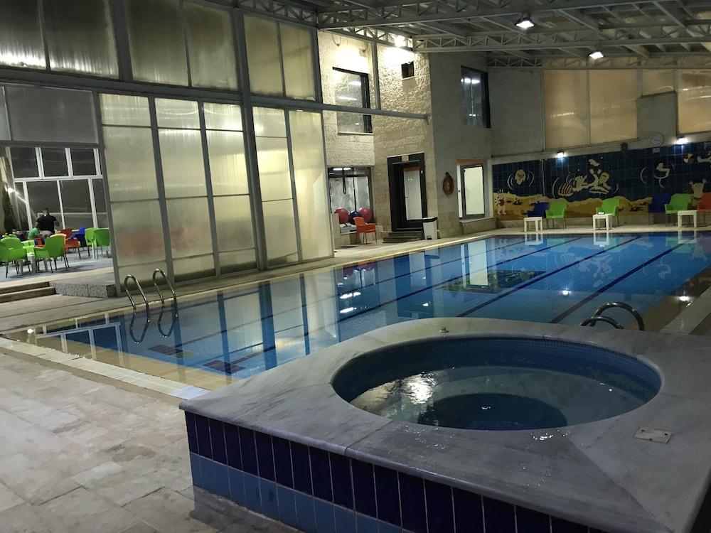 Badan Suites - Indoor Pool