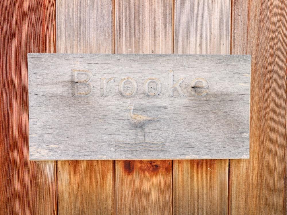 Brooke - Interior Detail