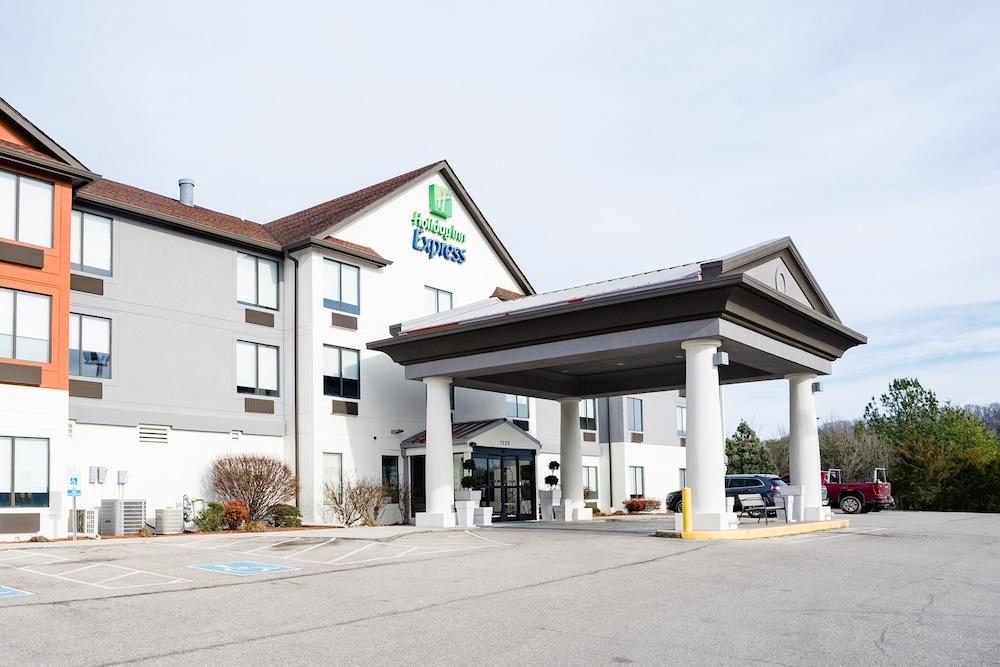 Holiday Inn Express & Suites Knoxville-North-I-75 Exit 112, an IHG Hotel - Exterior