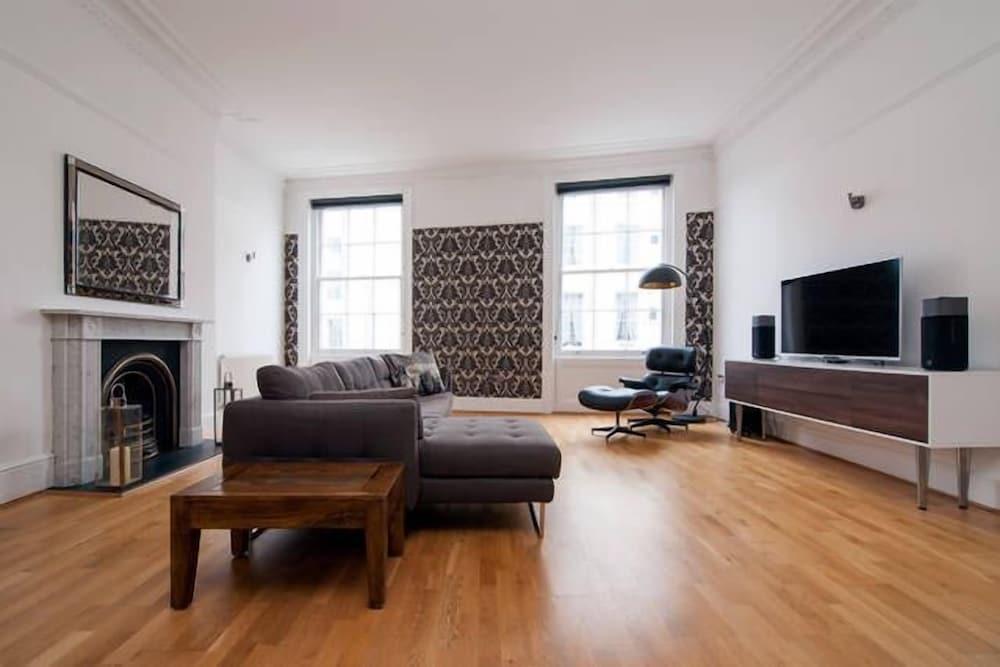 Queens Circus Serviced Apartment - Featured Image