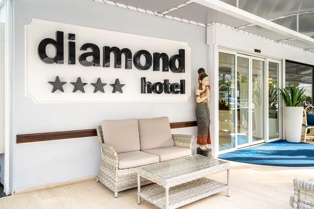 Hotel Diamond - Featured Image
