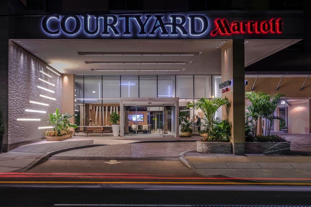 Courtyard by Marriott Bethesda/Chevy Chase - Featured Image