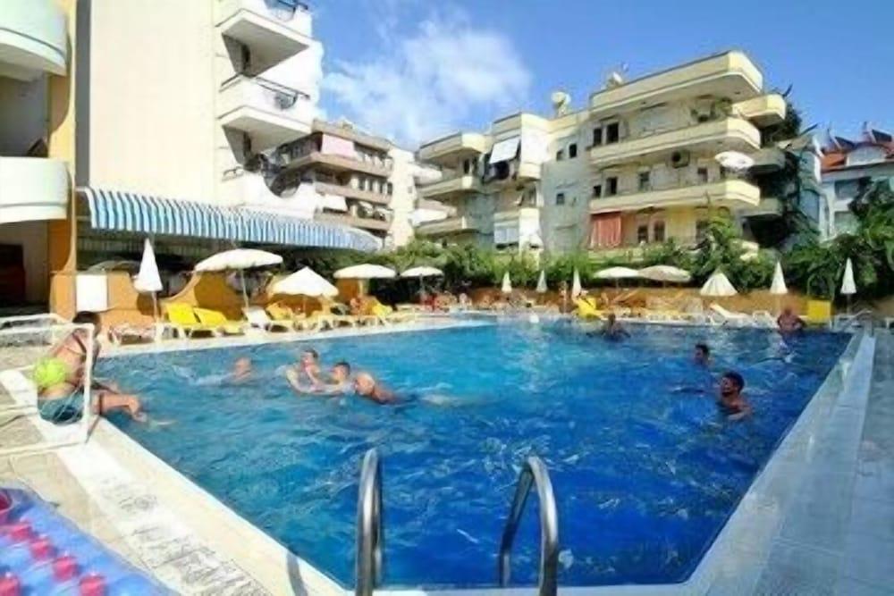 Hedef Kleopatra Golden Sun Hotel - Outdoor Pool