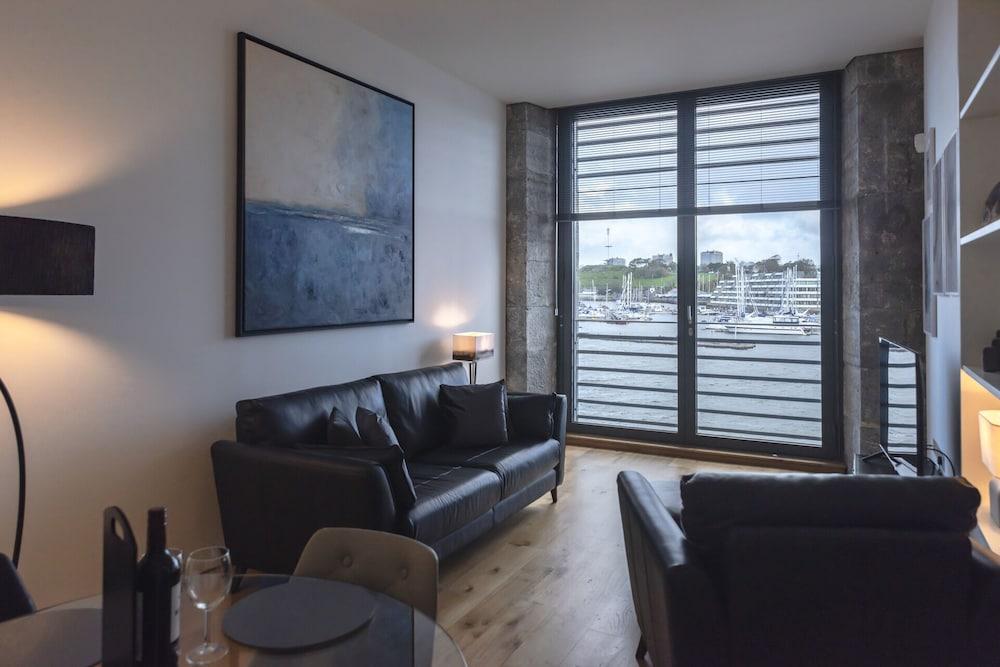 1 Bed- Pureserviced 13 Brewhouse - Lounge